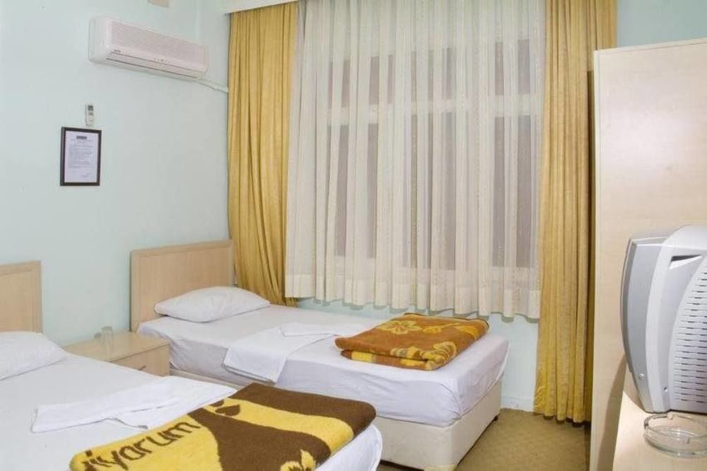 Uenver Hotel 阿达纳 外观 照片