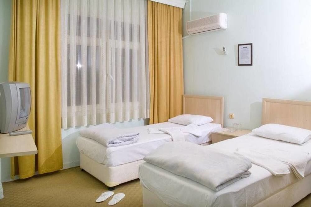 Uenver Hotel 阿达纳 外观 照片