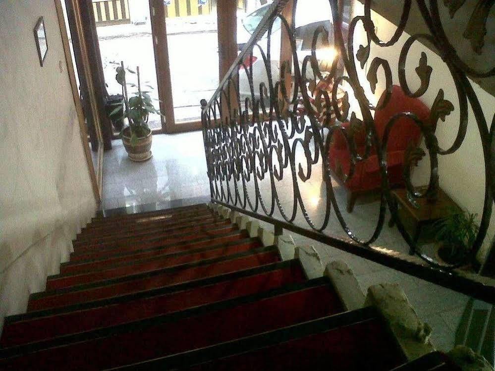 Uenver Hotel 阿达纳 外观 照片