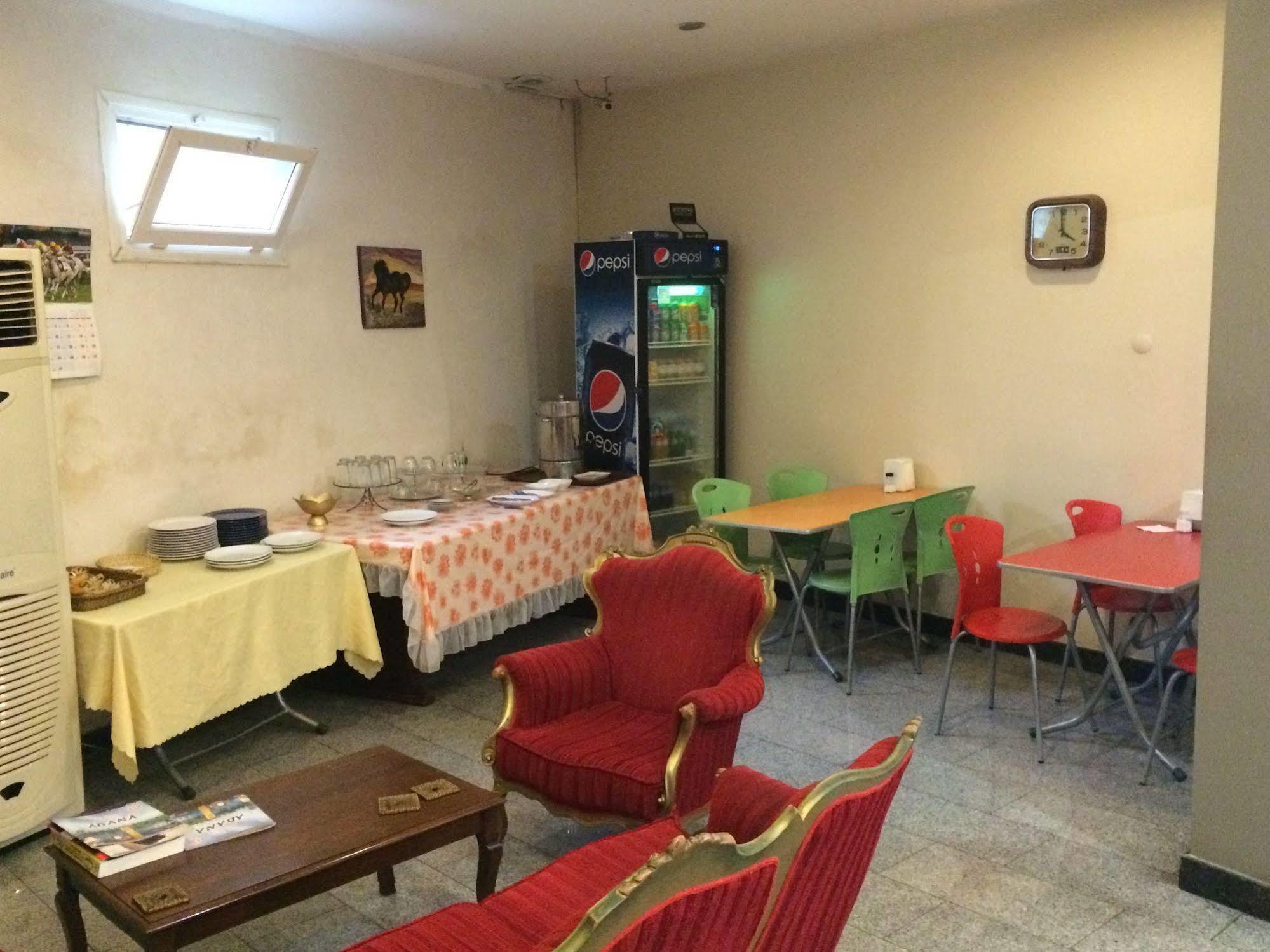 Uenver Hotel 阿达纳 外观 照片